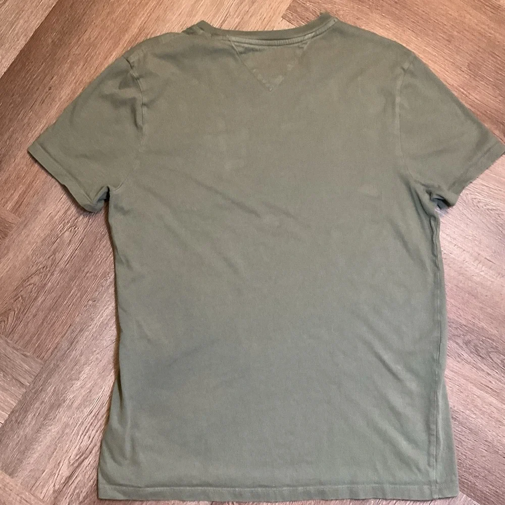 Tommy Hilfiger Classic Fit Mens T Shirt Green‎ Small Pocket Logo Classic Preppy